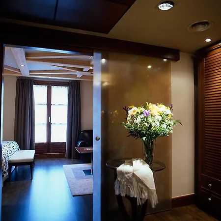 Siete Reyes فندق 2*