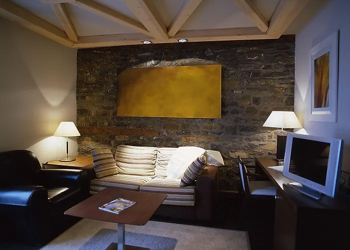 Siete Reyes ホテル アインサ