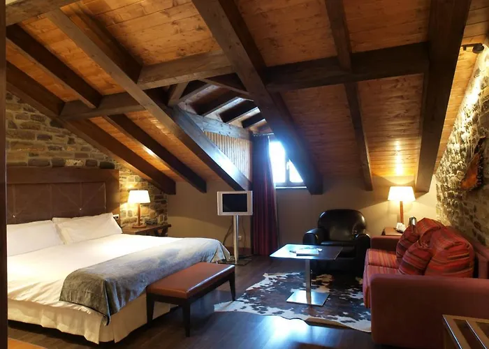 Hotel Siete Reyes Aínsa